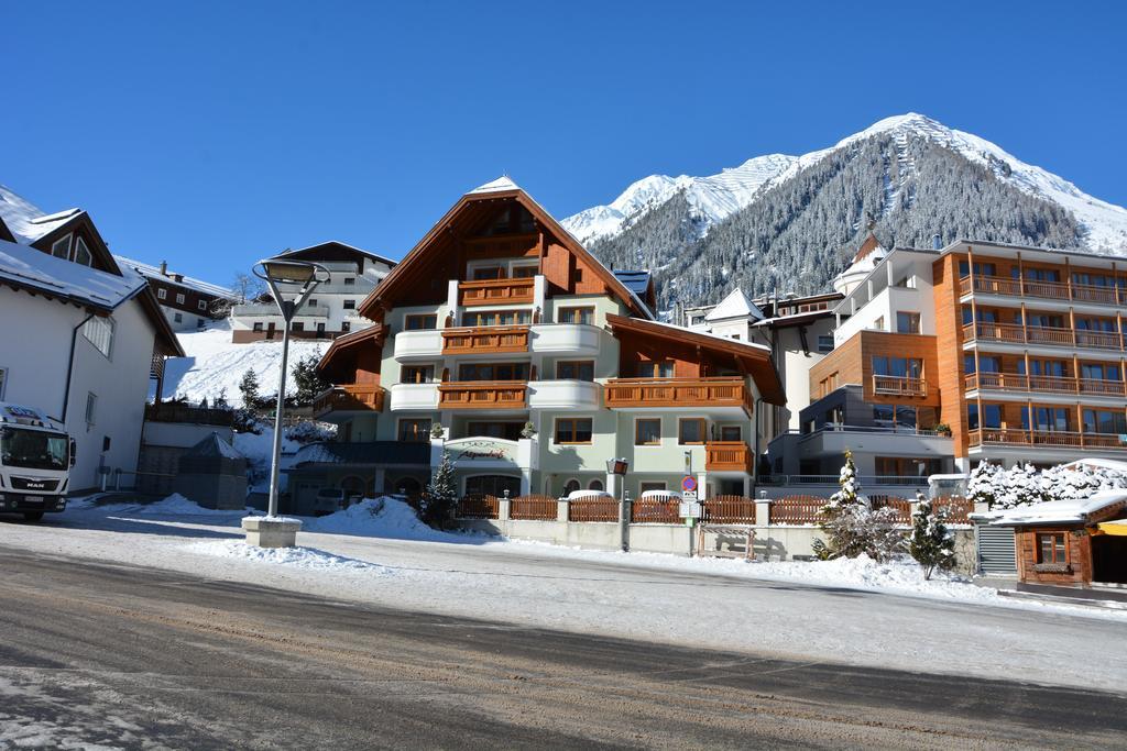Hotel Garni Alpenhof Ischgl Exterior foto